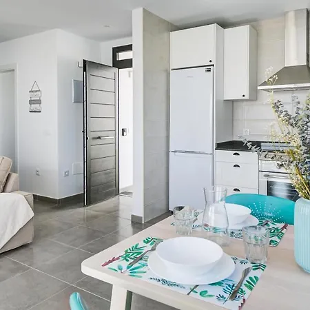 Aloha Bay Caleta Penthouses アパート カレタ・デ・フステ